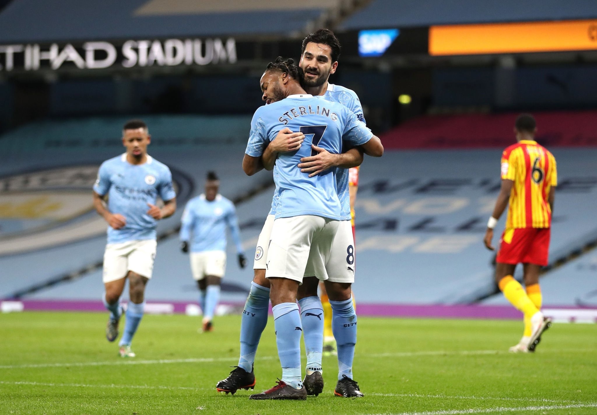 冠不仅是对 冠不仅是对